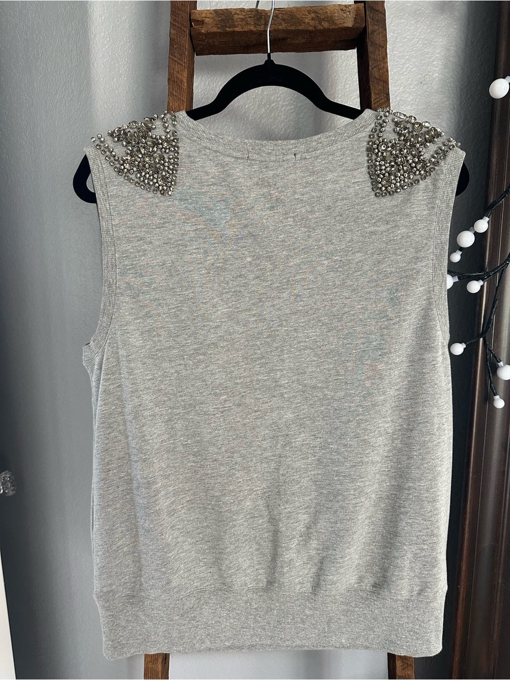 Forever 21 Sleeveless Top with Beaded Shoulder Detail size large - Picture 3 of 11